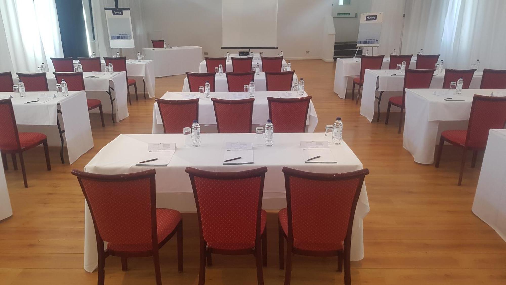 Haughton Hall Hotel & Leisure Club Telford Bagian luar foto