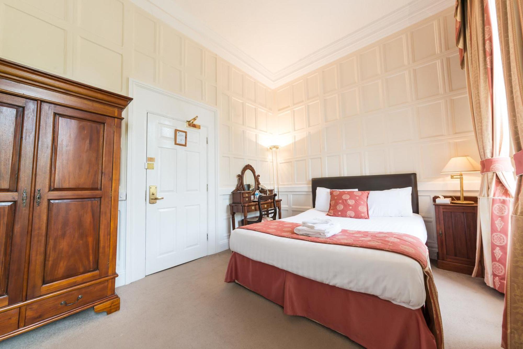 Haughton Hall Hotel & Leisure Club Telford Bagian luar foto